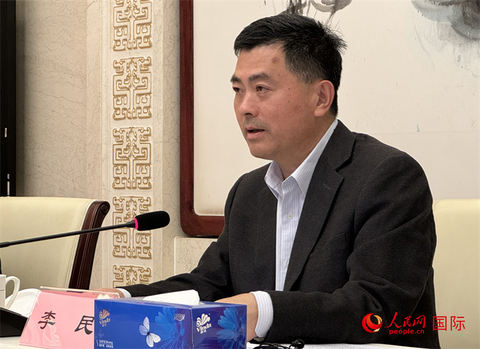 10月31日，歐美同學會秘書長李民在第五屆中法文化論壇媒體吹風會上講話。（人民網(wǎng) 謝瑩攝）