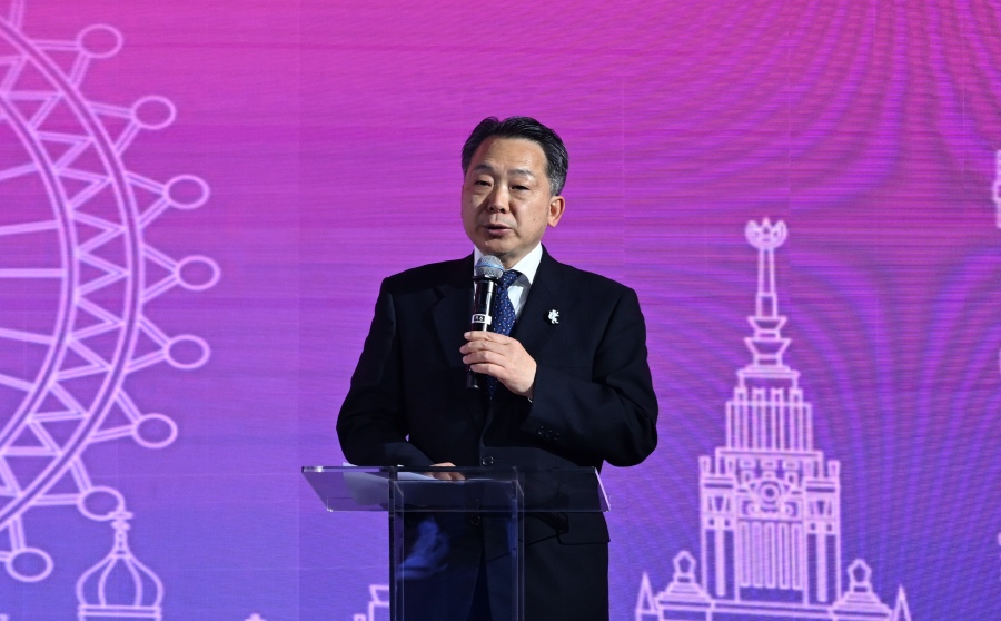 1.中國人民對外友好協(xié)會副會長袁敏道在第四屆“中俄青年同走友誼路”活動上致辭。主辦方供圖