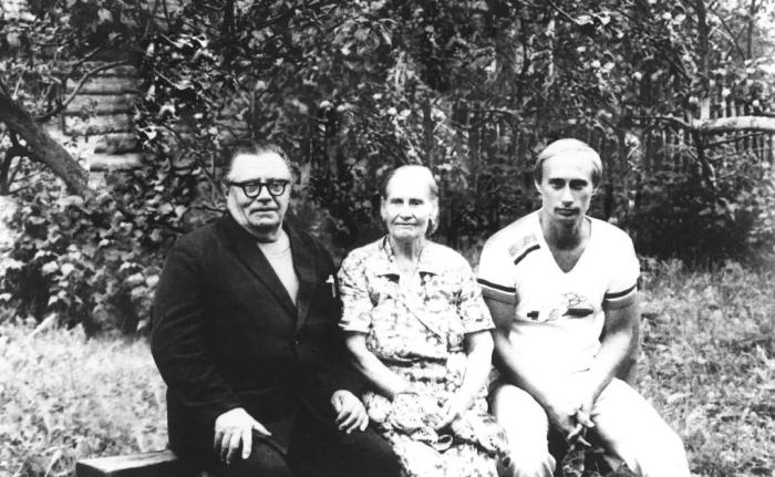 從圣彼得堡到莫斯科，普京從政大事記：下一個六年怎么走？