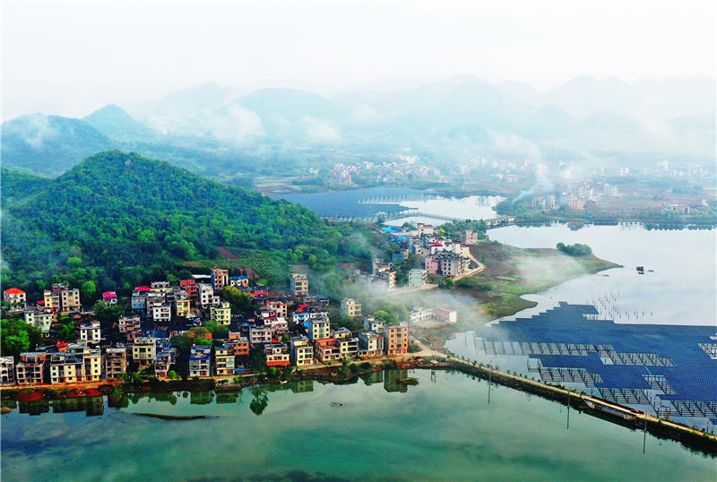 湖南省郴州市嘉禾縣千家洞水庫(kù)風(fēng)光。黃春濤攝