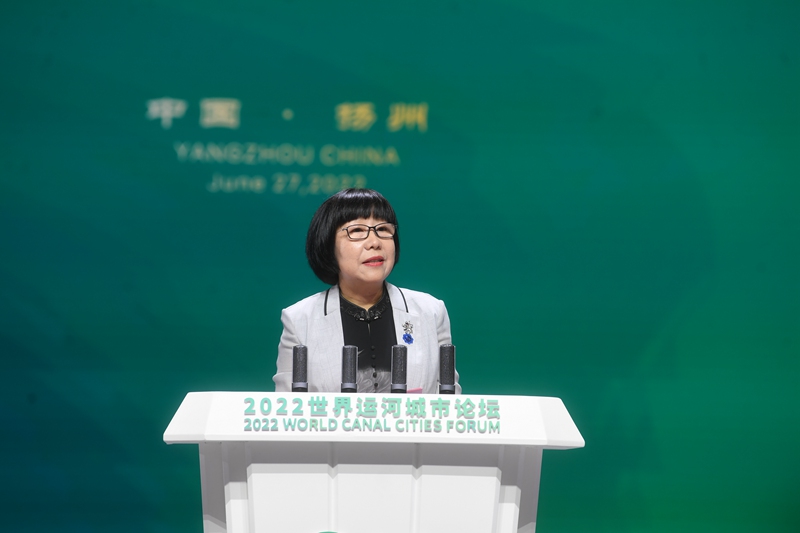 人民網(wǎng)黨委委員、監(jiān)事會(huì)主席唐維紅在大會(huì)上發(fā)言。邵丹攝