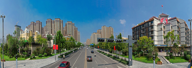 臨汾中大街五一路口。
