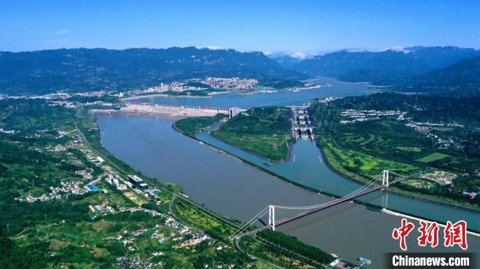 2022年夏季三峽工程為中下游補水。(資料圖) 湯偉 攝