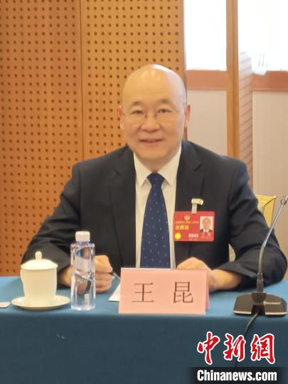 圖為全國政協(xié)委員，農(nóng)工黨青海省委會主委王昆?！∈茉L者供圖