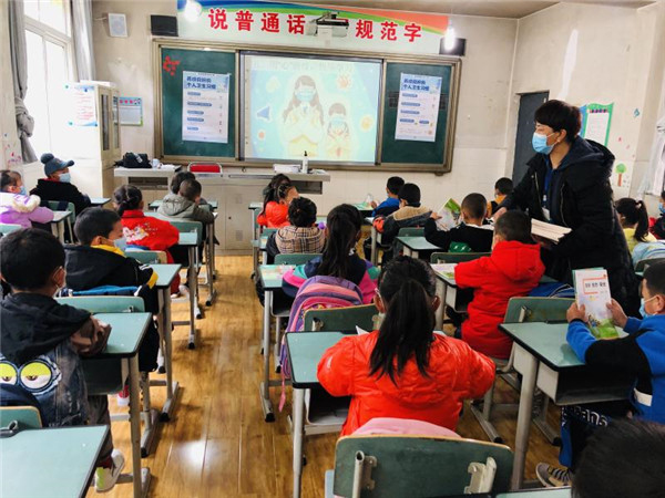 圖片默認(rèn)標(biāo)題_fororder_4、恢復(fù)上課的學(xué)生們-攝影-左斌