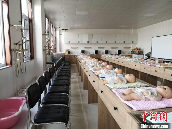 由人社部重點幫扶打造的“天鎮(zhèn)保姆”，已成為全國知名的勞務輸出品牌。　范麗芳 攝