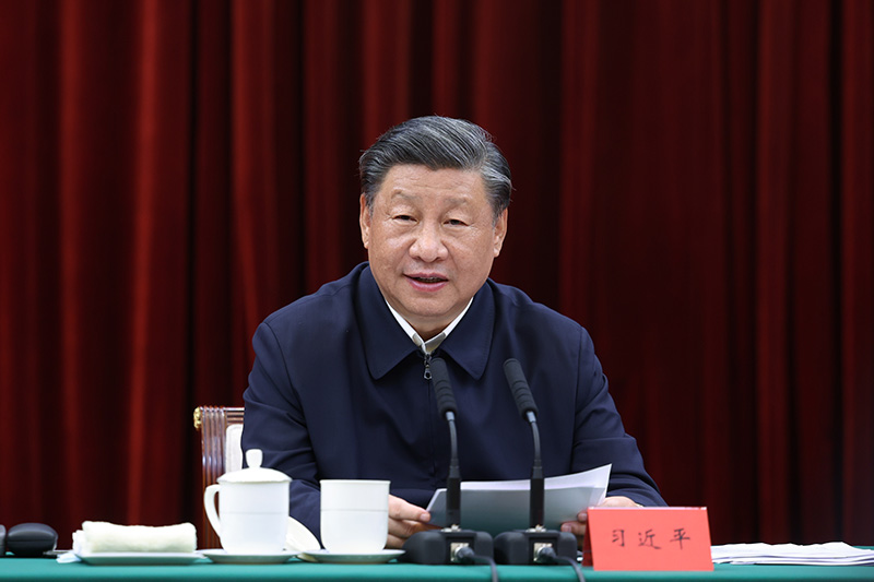 2023年10月12日下午，中共中央總書記、國家主席、中央軍委主席習近平在江西省南昌市主持召開進一步推動長江經(jīng)濟帶高質(zhì)量發(fā)展座談會并發(fā)表重要講話。新華社記者 鞠鵬 攝