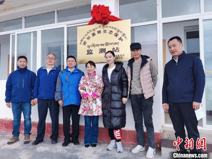 揭牌儀式現(xiàn)場(chǎng)。　張楊 攝