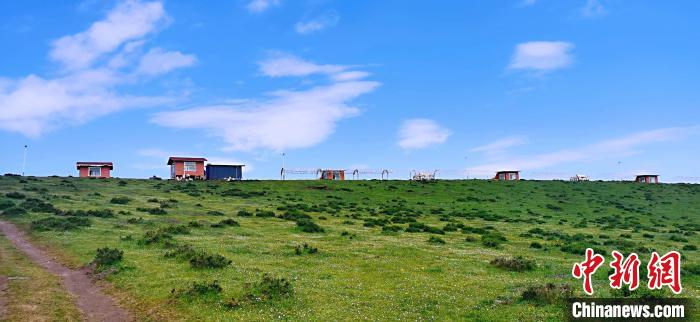 圖為地處同仁市加吾鄉(xiāng)東維村的農(nóng)家樂。　韓麗 攝