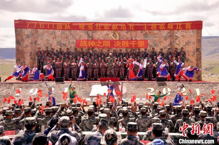 圖為主題歌詠比賽活動(dòng)現(xiàn)場(chǎng)。　馬成鎖 　攝