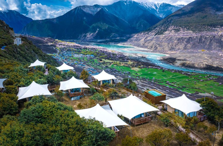 依托桃花資源，打造文旅產(chǎn)業(yè)。 張靜攝