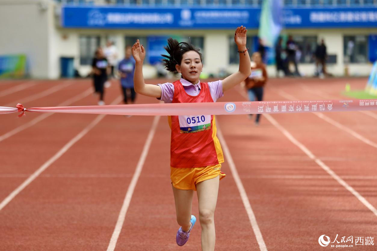 女子400米競速賽實況。